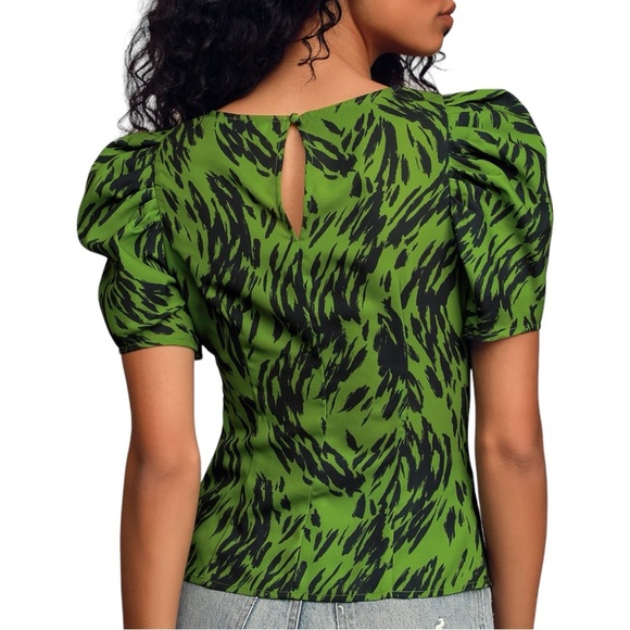 ALI & JAY Los Angeles Abstract Green Navy Print Puff Sleeve Top - Picture 4 of 11